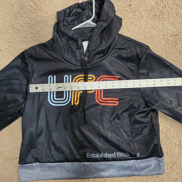 Ubix Now Women's UFC Graphic Crop Hoodie Pullover Black Women's XL New w/o Tags - Picture 13 of 14
